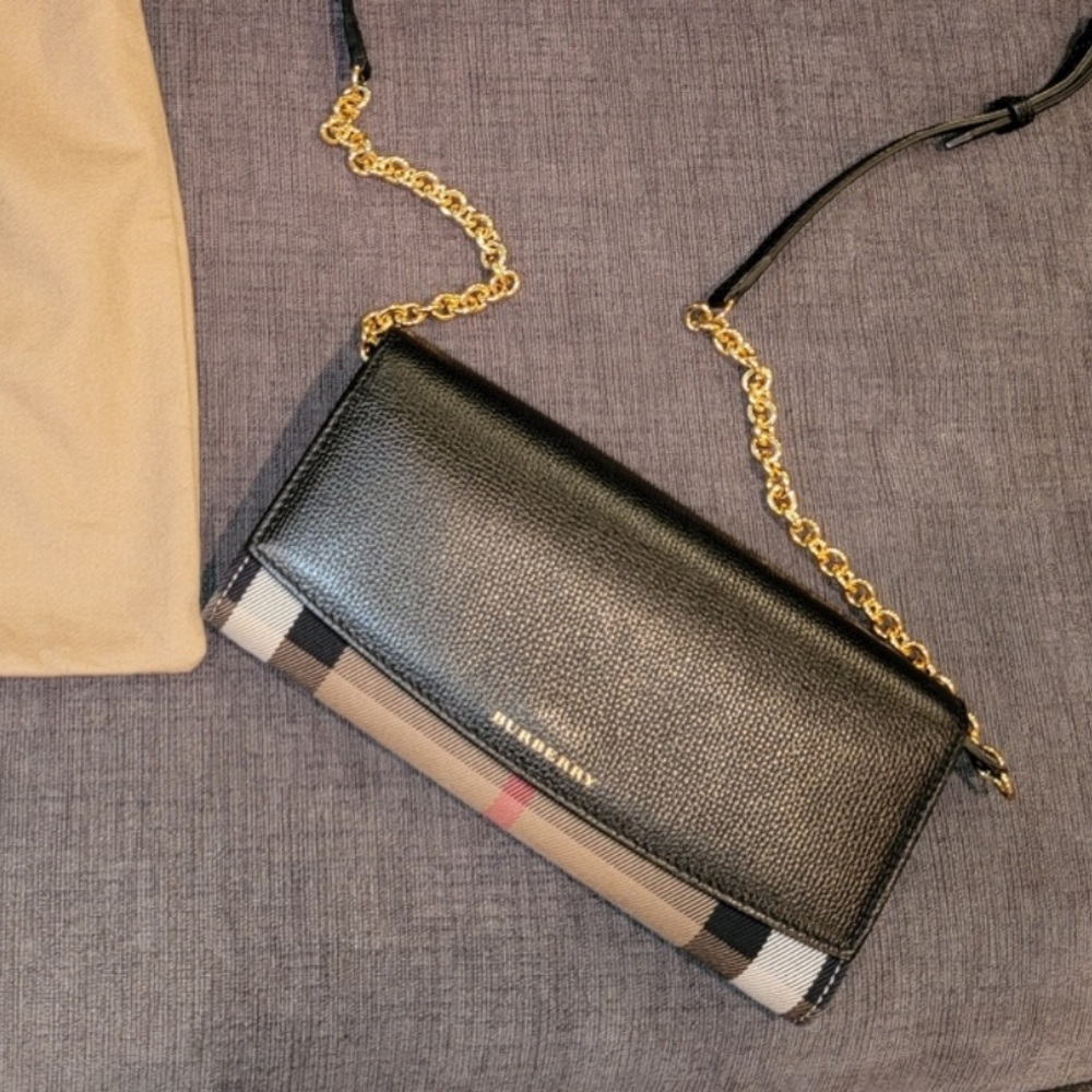 Burberry Henley Wallet crossbody